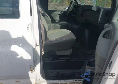 2010 Chevrolet Express 2500 Work Van из США, поврежденный, VIN 1GCZGFBA4A1158803